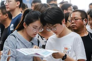 苦练投篮！马刺记者：文班亚马今天又是最后一位离开训练馆的球员